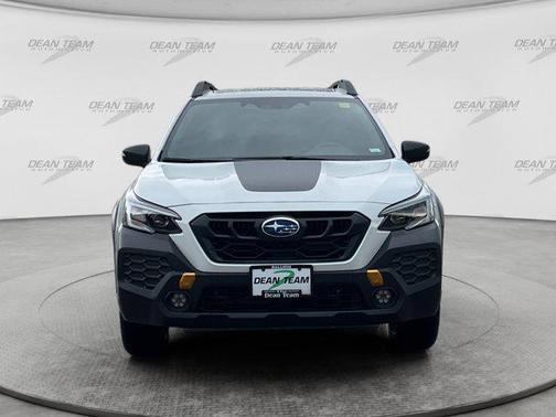 Crystal White Pearl 2025 Subaru Outback Wilderness