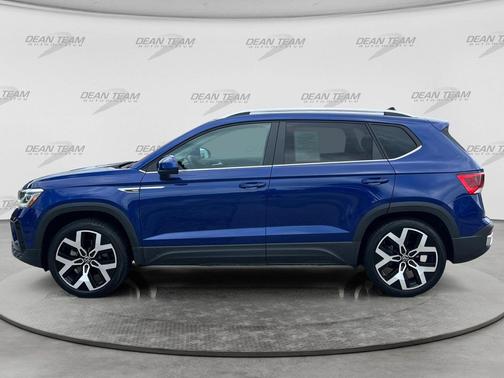 Dusk Blue Metallic 2023 Volkswagen Taos 1.5T SEL