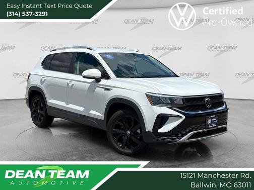Pure White 2022 Volkswagen Taos 1.5T SE