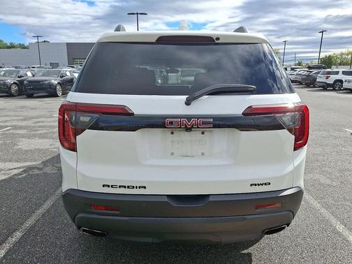 2021 GMC Acadia AWD SLT