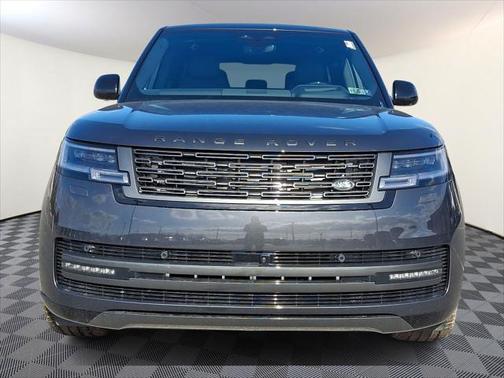 2025 Land Rover Range Rover P400 SE