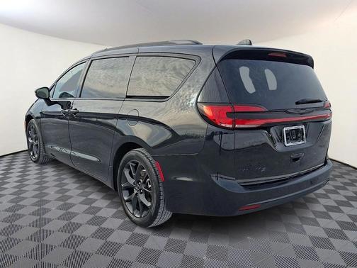 2021 Chrysler Pacifica Touring