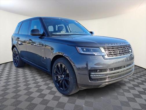 2025 Land Rover Range Rover P550e SE