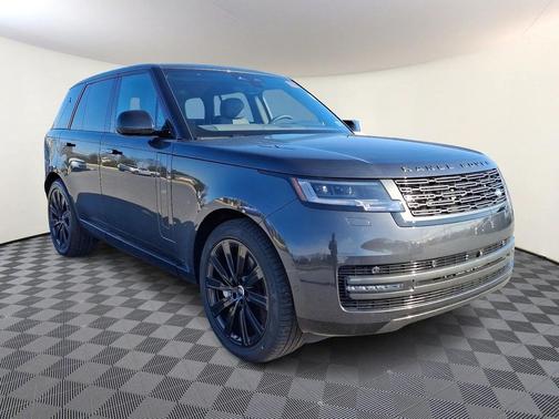 2025 Land Rover Range Rover P550e SE