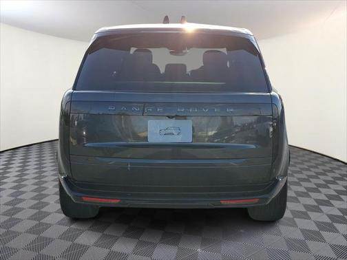 2025 Land Rover Range Rover P530 SE 7 Seat