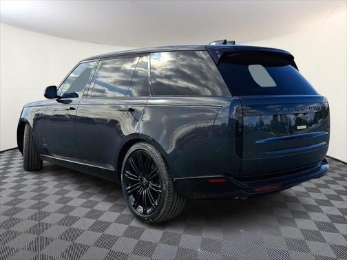 2025 Land Rover Range Rover P530 SE 7 Seat