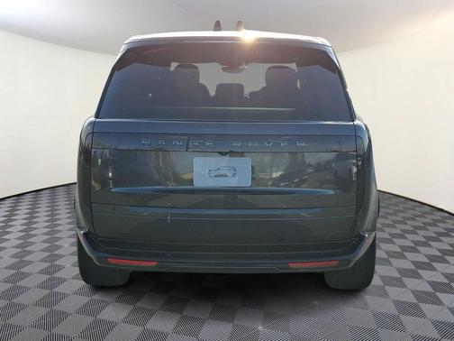 2025 Land Rover Range Rover P530 SE 7 Seat