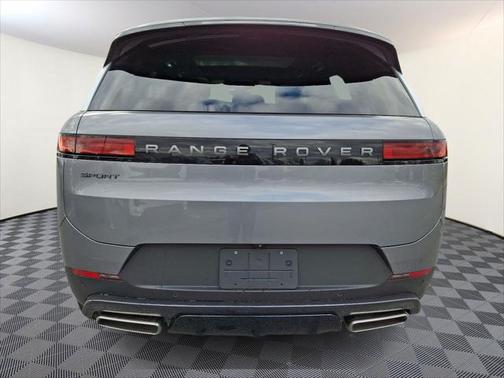 2025 Land Rover Range Rover Sport SE