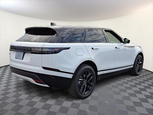 2026 Land Rover Range Rover Velar P250 SE R-Dynamic