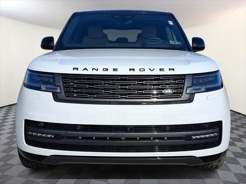 2025 Land Rover Range Rover P400 SE