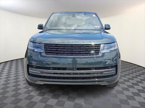 2025 Land Rover Range Rover P400 SE