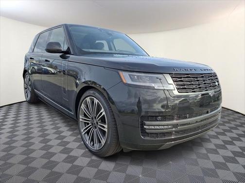 2025 Land Rover Range Rover P400 SE