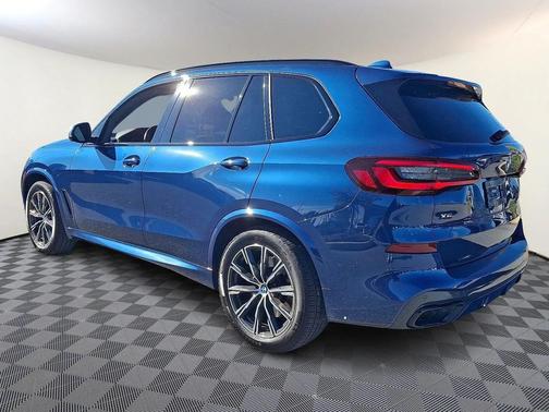 2021 BMW X5 M50i