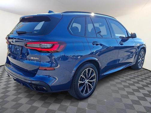 2021 BMW X5 M50i