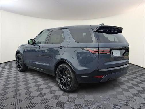 2025 Land Rover Discovery P300 Dynamic SE