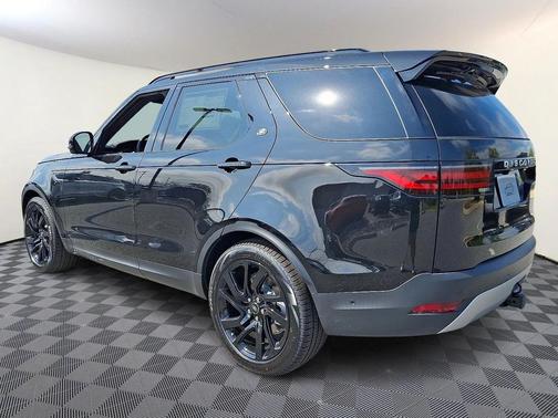 2025 Land Rover Discovery P300 S