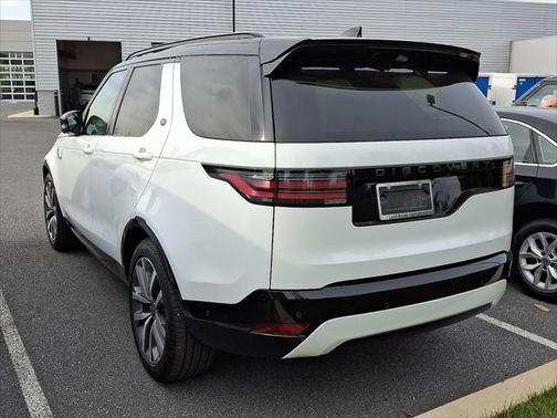 2025 Land Rover Discovery Dynamic SE