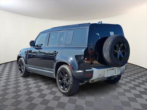 2025 Land Rover Defender 110 P300