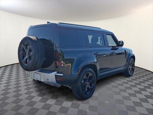 2025 Land Rover Defender 110 P300
