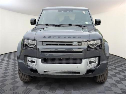 2025 Land Rover Defender 110 P300