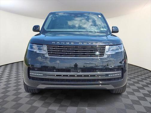 2025 Land Rover Range Rover P400 SE 7 Seat
