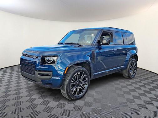 2026 Land Rover Defender P635 OCTA