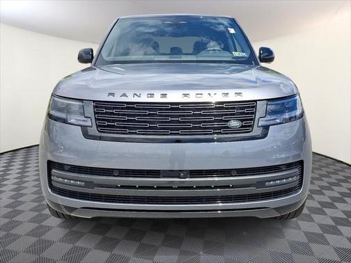 2025 Land Rover Range Rover P400 SE