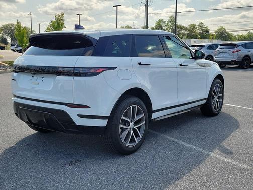 2024 Land Rover Range Rover Evoque Dynamic SE