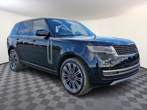 2025 Land Rover Range Rover P530 SE
