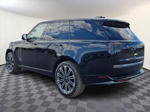 2025 Land Rover Range Rover P530 SE