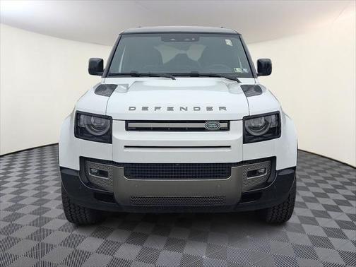 2025 Land Rover Defender 110 P400 X-Dynamic SE