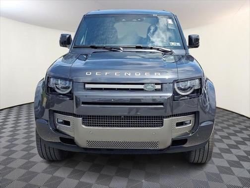 2025 Land Rover Defender 110 P400 X-Dynamic SE