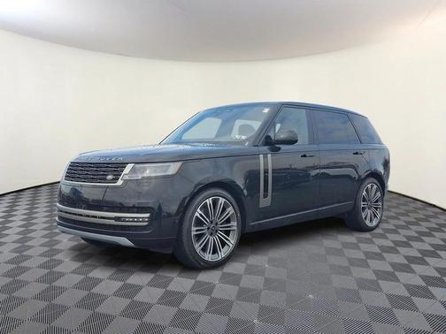 2025 Land Rover Range Rover P530 SE 7 Seat