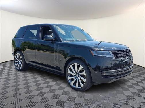 2025 Land Rover Range Rover P400 SE