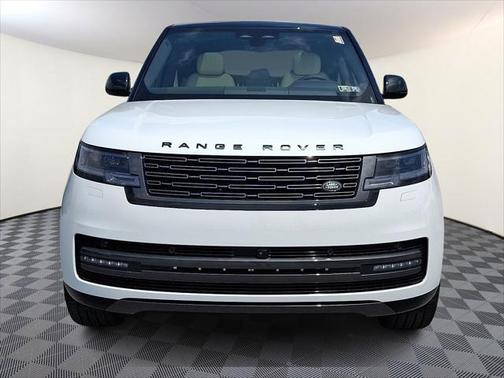 2025 Land Rover Range Rover P400 SE