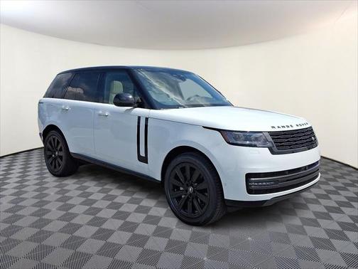 2025 Land Rover Range Rover P400 SE