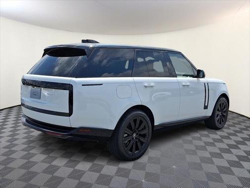 2025 Land Rover Range Rover P400 SE