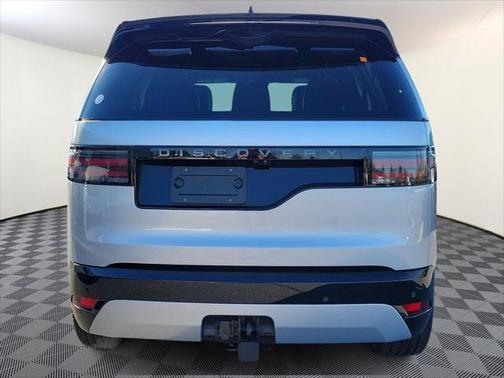 2024 Land Rover Discovery P360 Dynamic SE