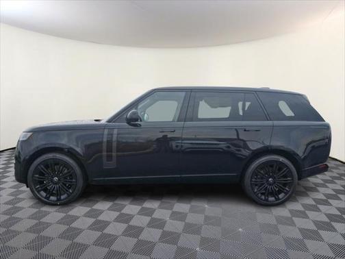 2025 Land Rover Range Rover P530 SE 7 Seat