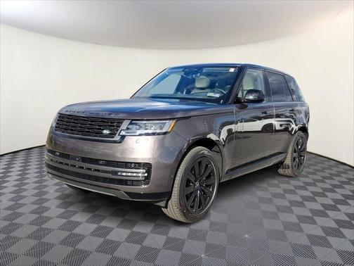 2025 Land Rover Range Rover P400 SE