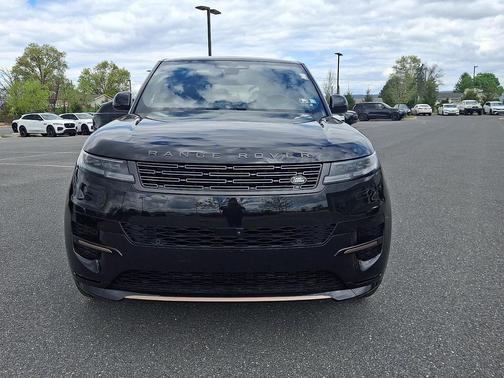 Santorini Black 2026 Land Rover Range Rover Sport SE