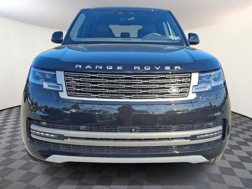 2025 Land Rover Range Rover P400 SE