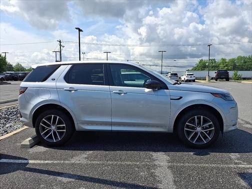 2025 Land Rover Discovery Sport S