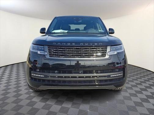 2025 Land Rover Range Rover P400 SE