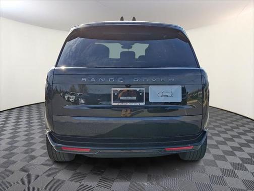 2025 Land Rover Range Rover P400 SE
