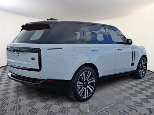 2023 Land Rover Range Rover P400 SE