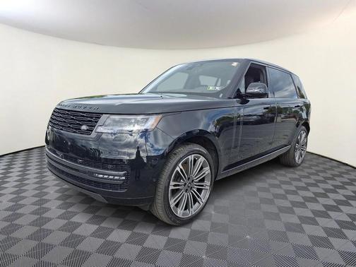 2025 Land Rover Range Rover P400 SE 7 Seat