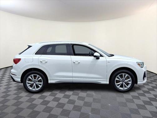 2023 Audi Q3 S line Premium