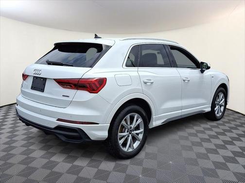 2023 Audi Q3 S line Premium
