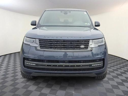 2025 Land Rover Range Rover P530 SE